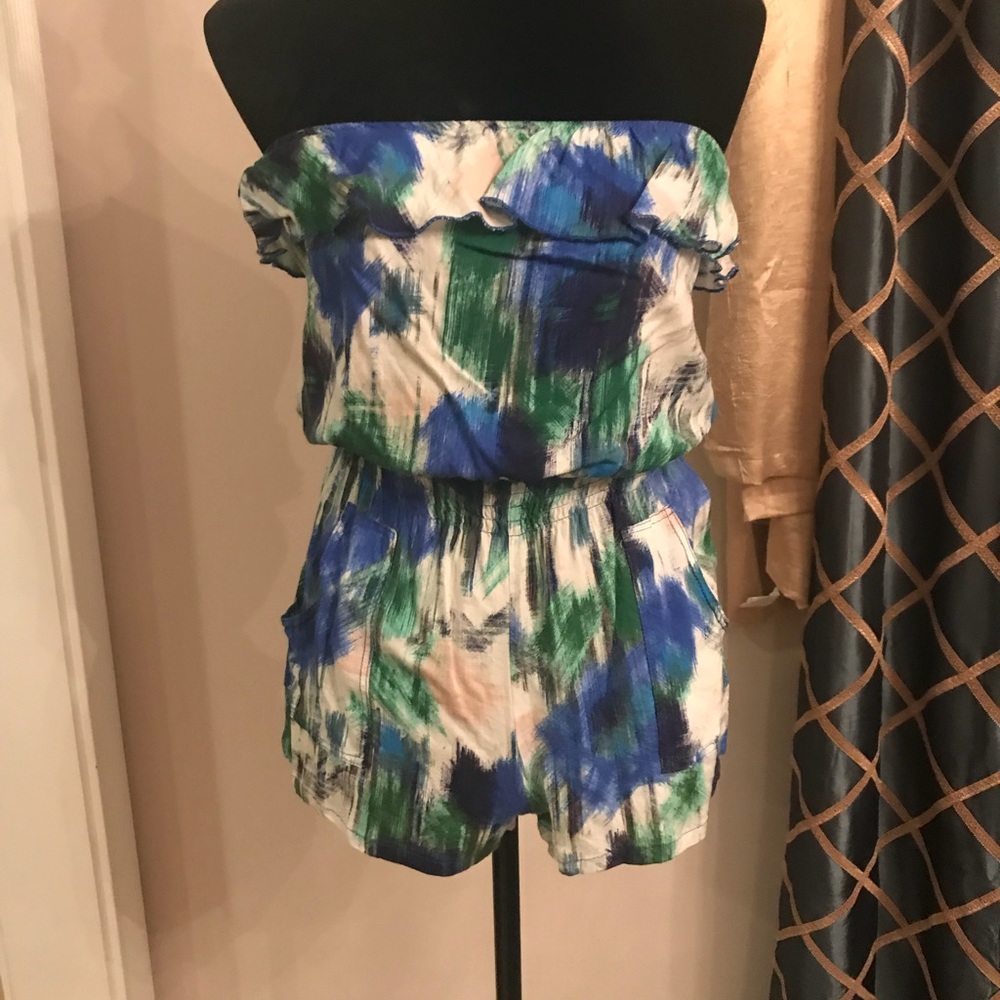 Adorable romper! 💙💚 - Picture 2 of 5